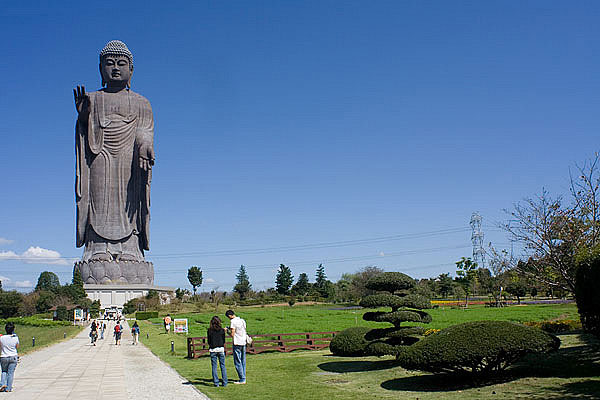 largest statues in the world