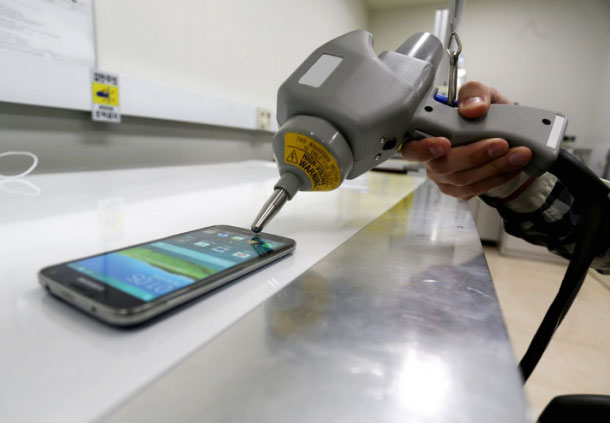 see how samsung tested the samsung galaxy s5