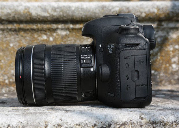 Canon-EOS-7D-Mark-II-hands-on-product-shot-12