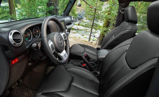 jeep-wrangler-rubicon-interior