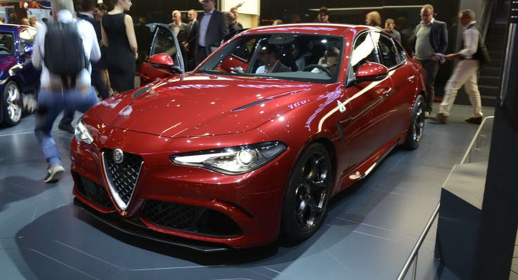 ALFA-ROMEO-GIULIA-IAA-0