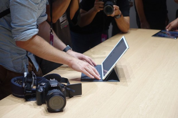 اپل یک قلم و کیبورد به آیپد پرو ۱۲ اینچی خود اضافه کرده است.