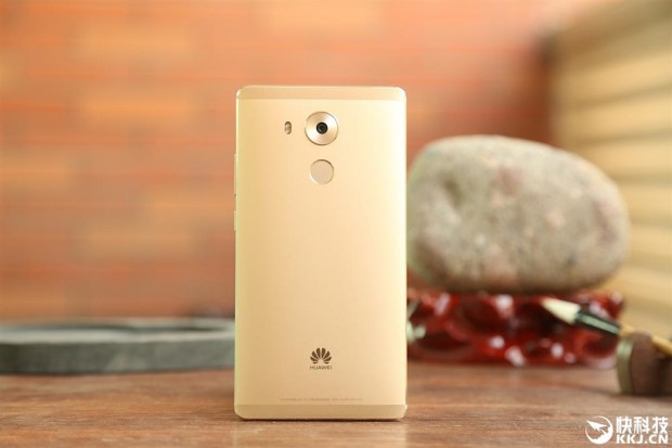 Huawei-Mate-8-hands-on-China_4