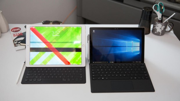 سمت راست : مایکروسافت سرفیس پرو | سمت چپ : اپل آیپد پرو