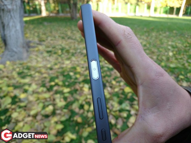 sony-xperia-z5-compact-gadgetnews-hands-on