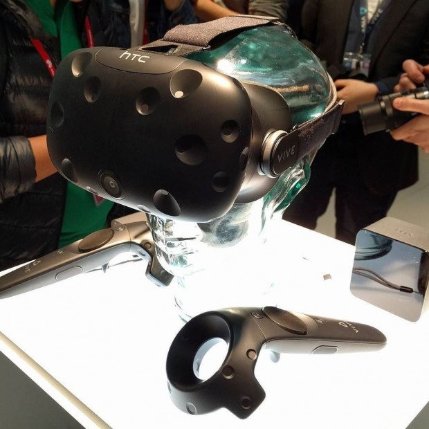 هدست واقعیت مجازی HTC Vive VR در ماه آپریل به قیمت ۷۹۹ دلار عرضه خواهد شد ۳