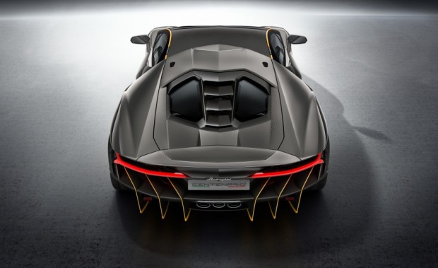 ۲۰۱۷-Lamborghini-Centenario-LP770-4-1081-876x535