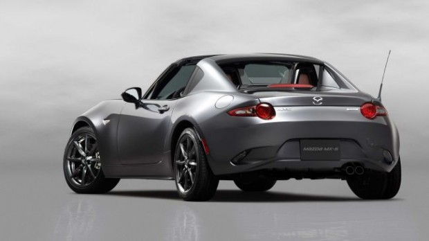 2017-Mazda-MX-5-RF-back-650-80