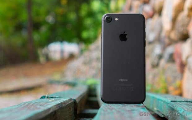 بررسی گوشی اپل آیفون 7 – بنچمارک ها و قدرت سخت افزاری