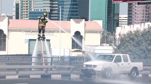 تجهیز نیروی آتش نشانی دبی به هاور برد دارای موتور واتر جت