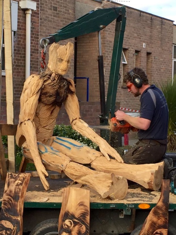 ساخت مجسمه چوبی با استفاده از اره برقی (تصاویر)