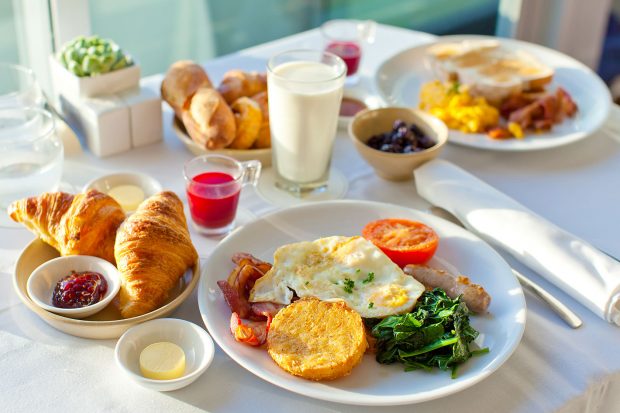 جدیدترین تحقیقات دانشمندان در مورد ارتباط صبحانه نخوردن و بیماری های قلبی