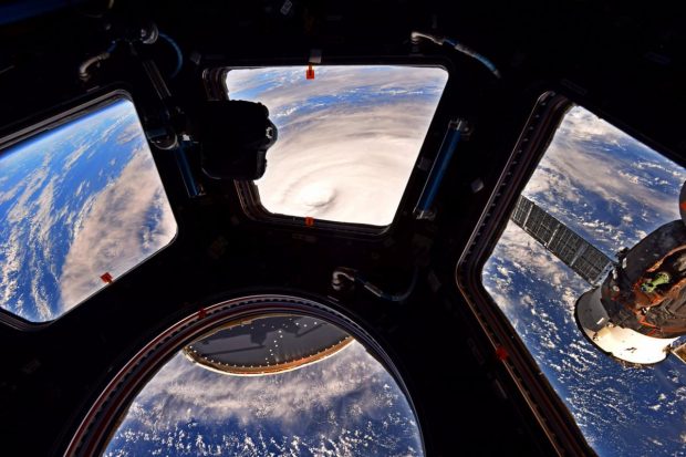چشم‌نوازترین و شگفت‌انگیزترین عکس های فضایی سال 2017