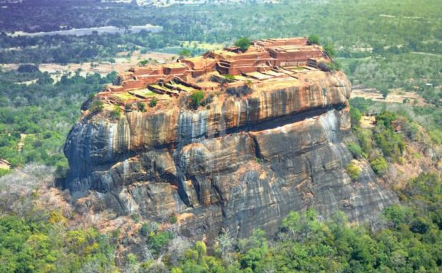 با قلعه سنگی سیگیریا (Sigiriya)، هشتیم مورد از عجایب هفتگانه آشنا شوید!