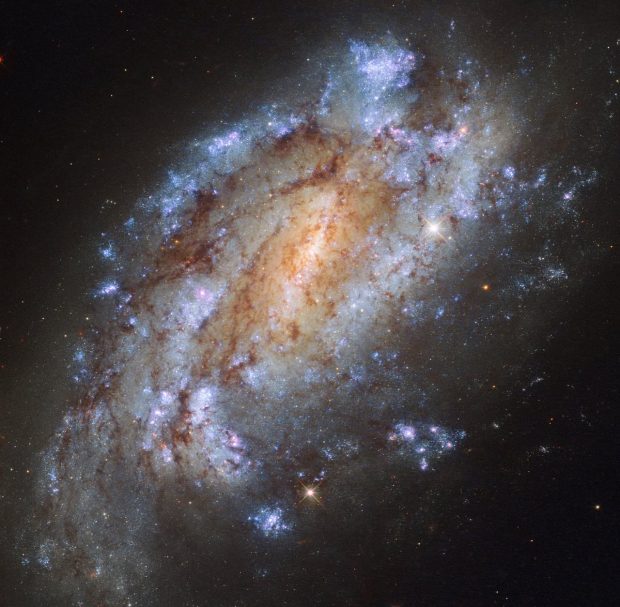 شگفت‌انگیزترین و زیباترین تصاویر تلسکوپ فضایی هابل