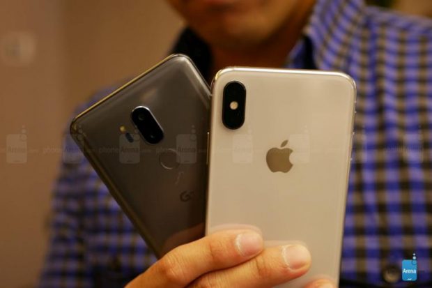 مقایسه ال جی جی 7 تینکیو با آیفون ایکس اپل