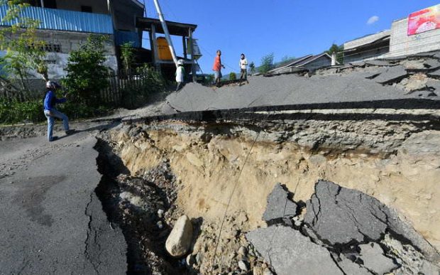 زمین لرزه و سونامی در اندونزی