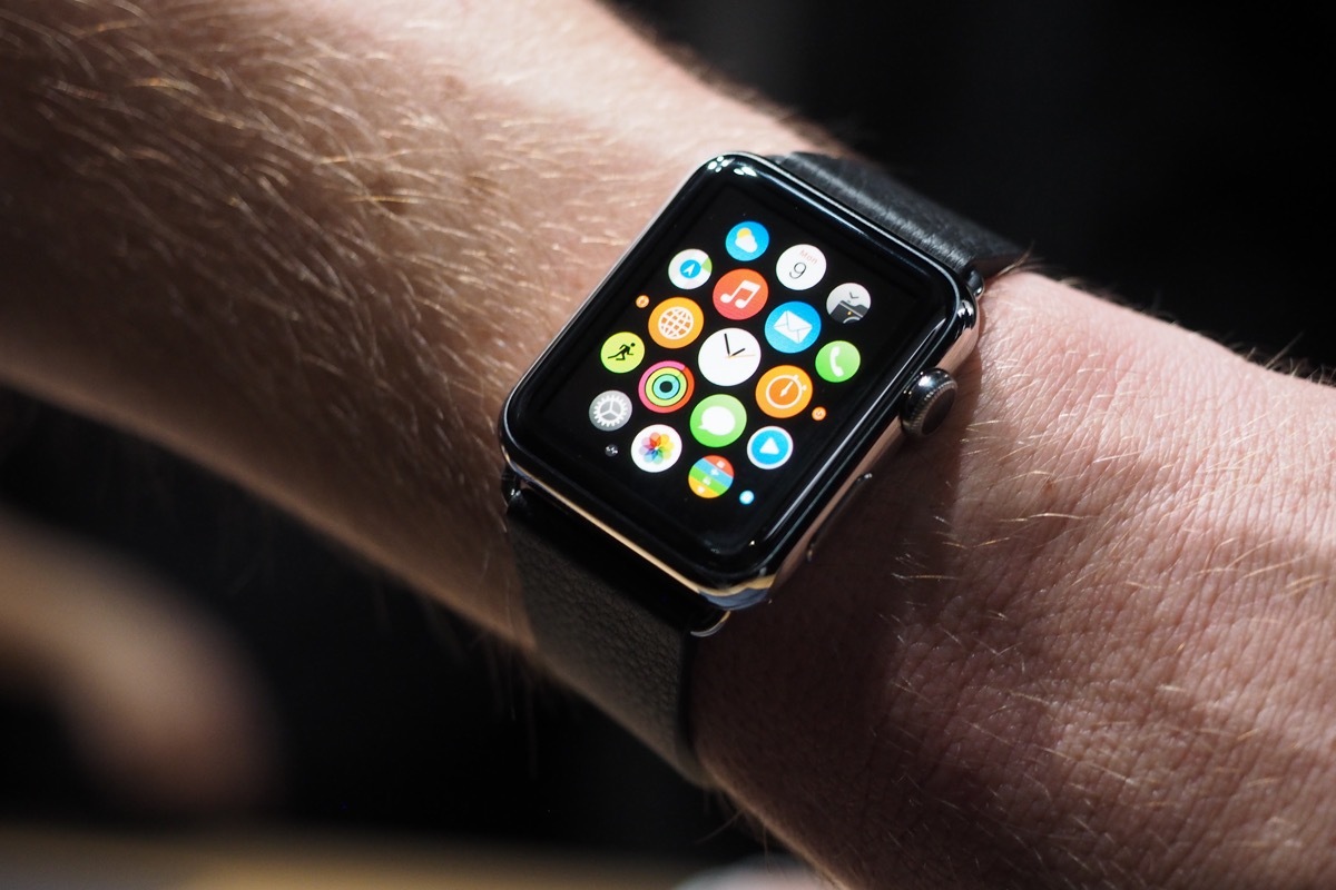 Продать apple watch. Эпл вотч 6. Эппл вотч мини. Apple watch 0. Apple watch Tech.