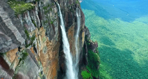 تماشا کنید: ویدیویی حیرت‌انگیز از آبشار آنجل ، بلندترین آبشار دنیا
