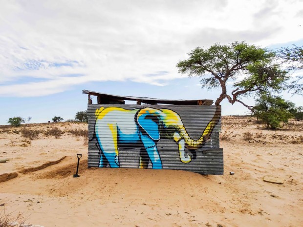 interactive-elephant-street-art-falco-one-south-africa-10-620x465.jpg