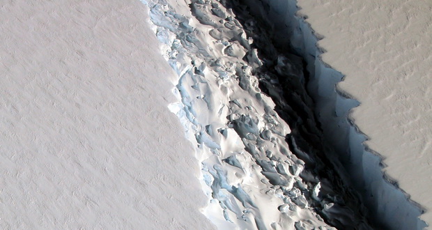 توده یخ 3700 کیلومتر مربعی