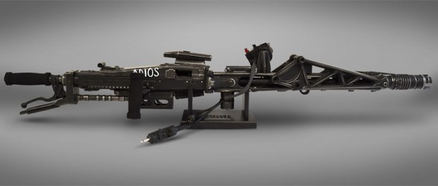 اسلحه هوشمند فیلم بیگانه ها به دنیای واقعی آمد ؛ M56 Smartgun