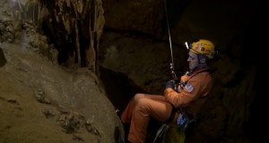 تمرین فضانوردی در دل غارهای سرد و تاریک +فیلم