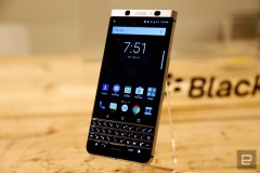 گالری عکس بلک بری کی وان ؛ نگاهی نزدیک به گوشی BlackBerry KEYone