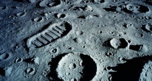 عدم بازگشت ناسا به کره ماه