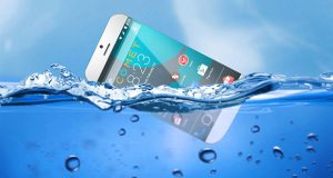 افتادن گوشی در آب ؛ آیا این مشکل برای شما هم اتفاق افتاده است؟