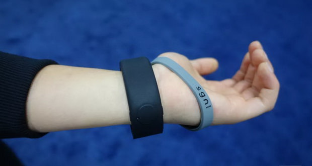 دستبند Sgnl امکان برقراری مکالمه با انگشتان دست را فراهم می‌کند!