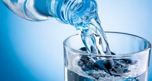 آب خالص ؛ اکسیر سلامتی با خواص فراوان یا حقه‌ای تبلیغاتی