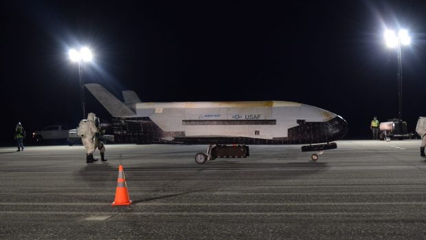 هواپیمای فضایی مرموز X-37B به فضا پرتاب شد