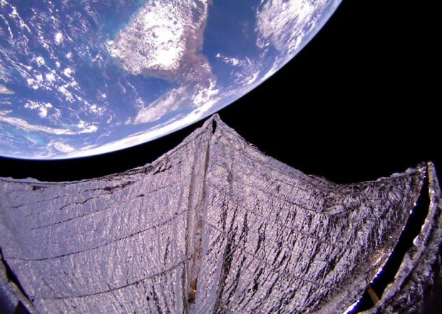 فضاپیمای لایت سیل 2 تصاویر شگفت‌انگیز از زمین ثبت کرده است!