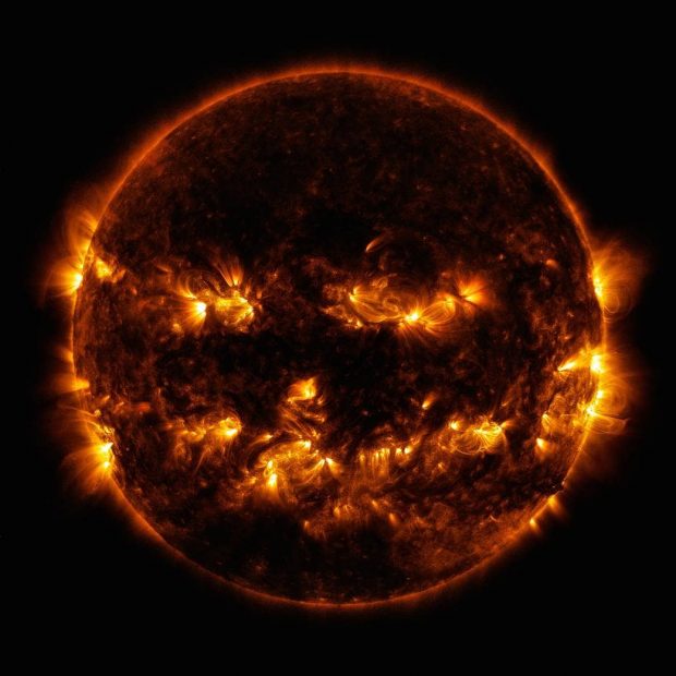 ناسا عکس جدید و غیر منتظره‌ای از خورشید منتشر کرد