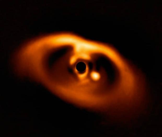 تلسکوپ هابل فرآیند رشد سیاره فراخورشیدی PDS 70b را ثبت کرد