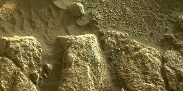 عکسی از صخره های مریخی