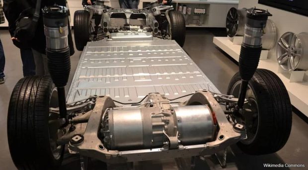 جذاب‌ترین ویژگی‌های خودرو الکتریکی تسلا مدل S Plaid