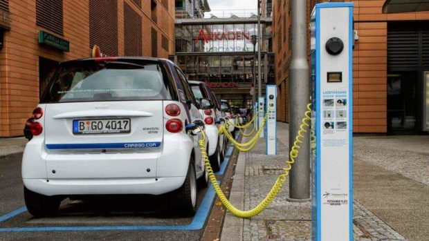 ممنوعیت شماره گذاری خودروهای درون سوز در اروپا - شارژر خودروهای برقی