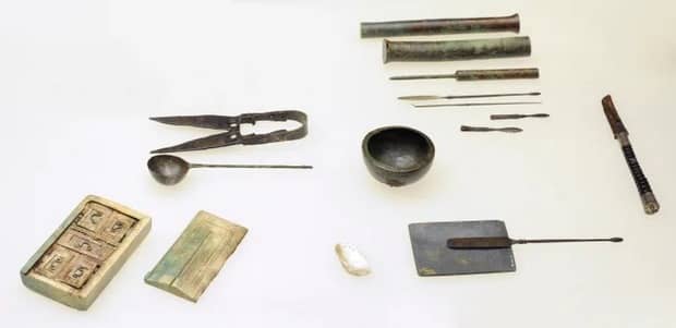 ابزار پزشکان روم باستان