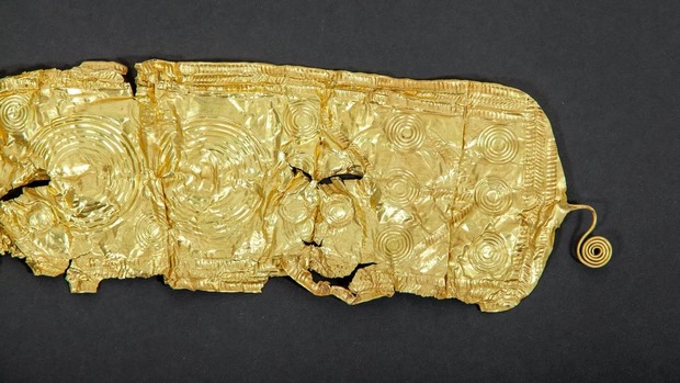 پیدا شدن کمربند طلا 2500 ساله توسط یک کشاورز