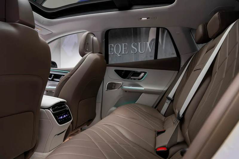 شاسی بلند Mercedes Benz EQE 2023 SUV