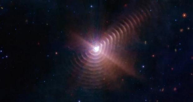 تلسکوپ فضایی جیمز وب‌ ، تصویری خاص از اثر انگشت ستاره ها گرفته است. ۱۷...
