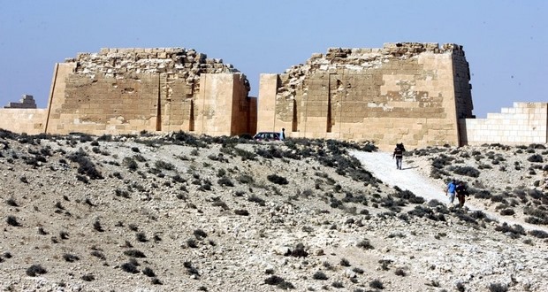 کشف تونلی در مصر