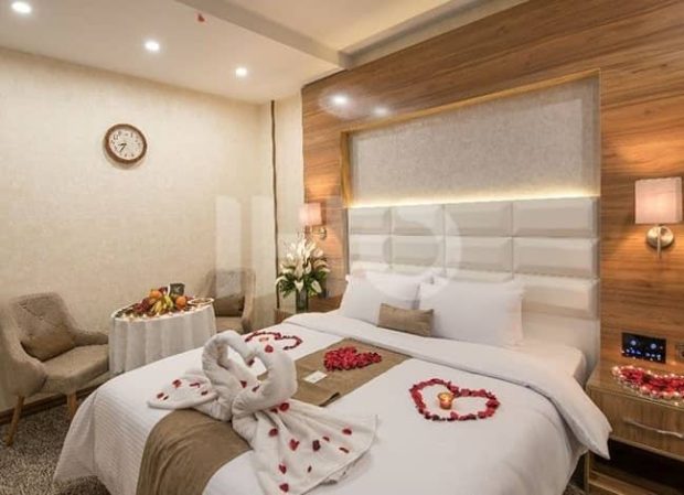 اتاق 2 تخته ویژه ماه عسل هتل ولیعصر تهران
