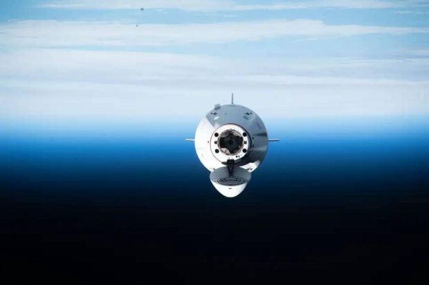 Best Spaceflight Images 15 620x413 - عکس | این تصاویر شاهکارهای فضا را به نمایش می‌گذارند