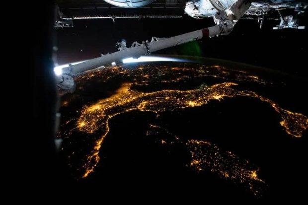 نمای ایتالیا از فضا