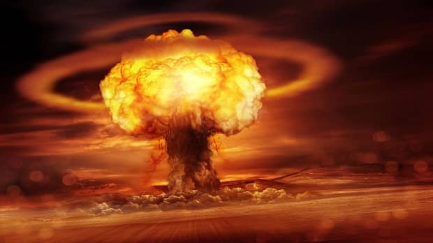 بمب اتمی - داستان های علمی تخیلی که به واقعیت تبدیل شدند