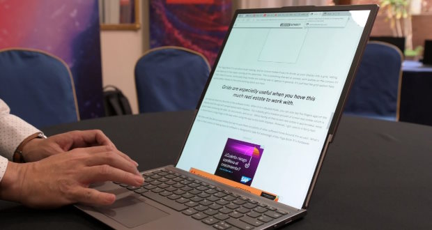 لپ تاپ رولی لنوو در نمایشگاه MWC 2023