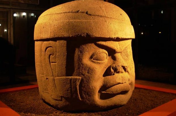 مجسمه هیولای زمینی مکزیک